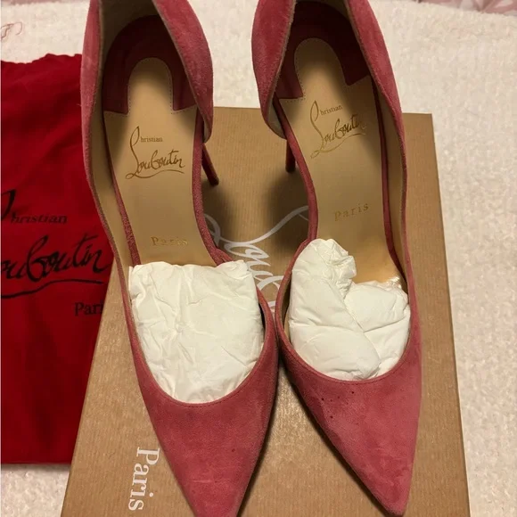 Christian Louboutin - Picture 5 of 6